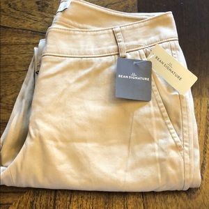 Women’s L.L. Bean Signature Khakis NWT